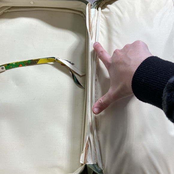 W. P. Hemenway Co Vintage Boho Floral Woven Carryon Suitcase - Picture 15 of 16